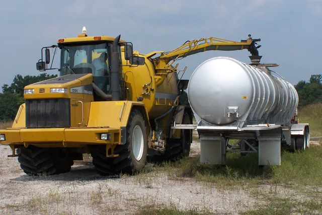 H&A Resource Management land application and biosolids solids management in the field (5)