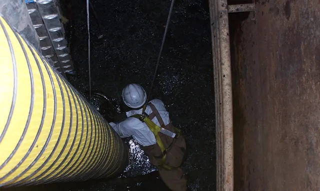 H&A Resource Management digester and tank cleaning operation (4)