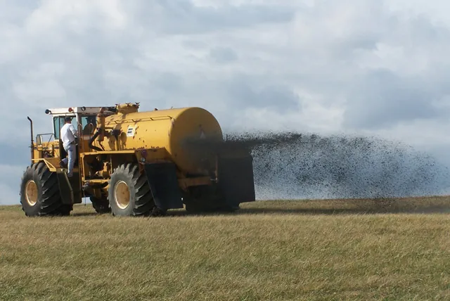 H&A Resource Management land application and biosolids solids management in the field (10)