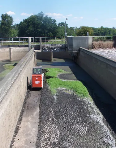 H&A Resource Management digester and tank cleaning operation (5)