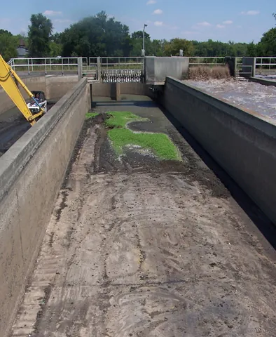 H&A Resource Management digester and tank cleaning operation (6)