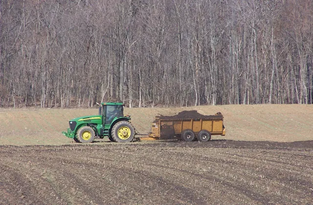 H&A Resource Management land application and biosolids solids management in the field (18)
